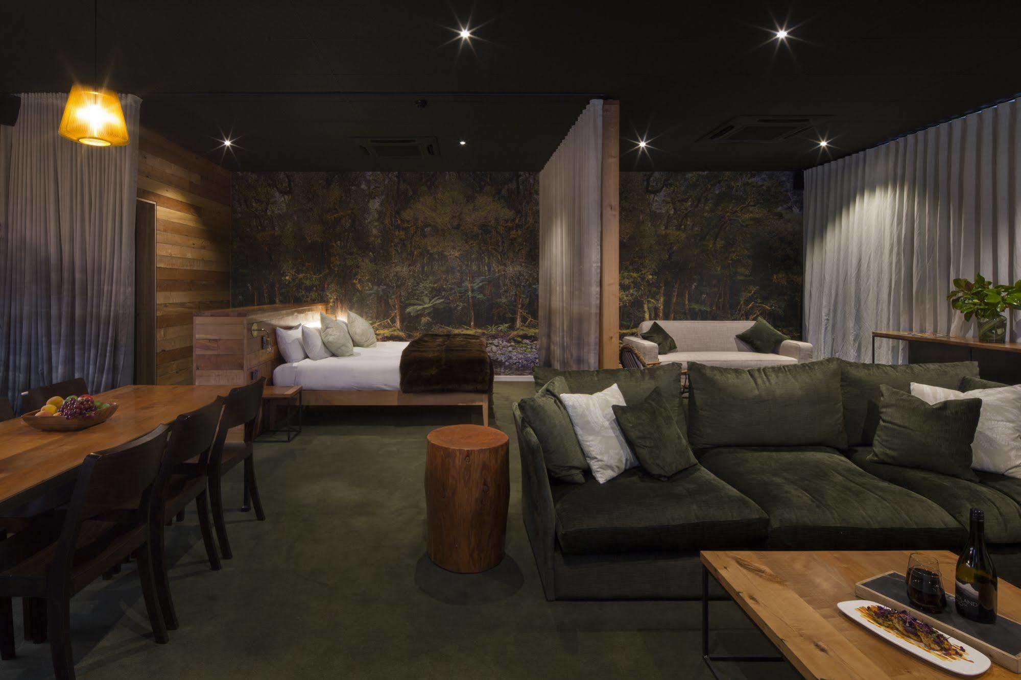 The Cinema Suites Te Anau Kültér fotó