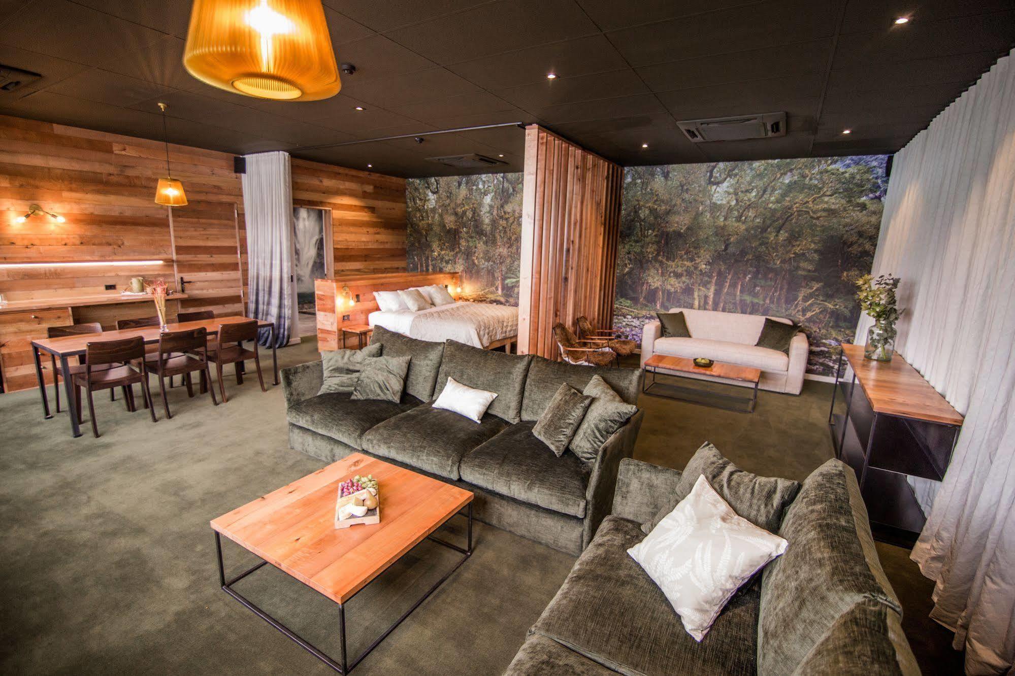 The Cinema Suites Te Anau Kültér fotó