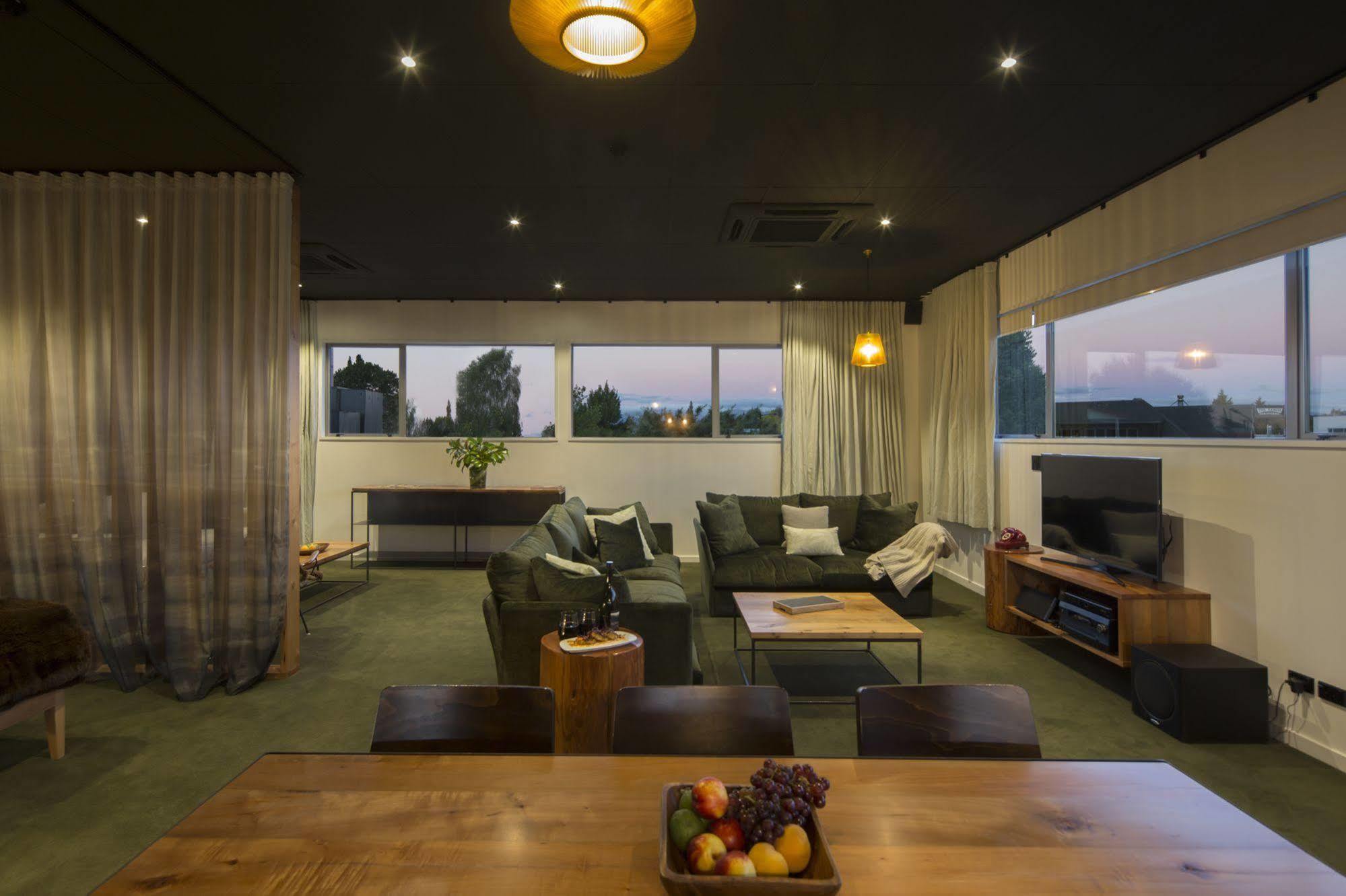 The Cinema Suites Te Anau Kültér fotó